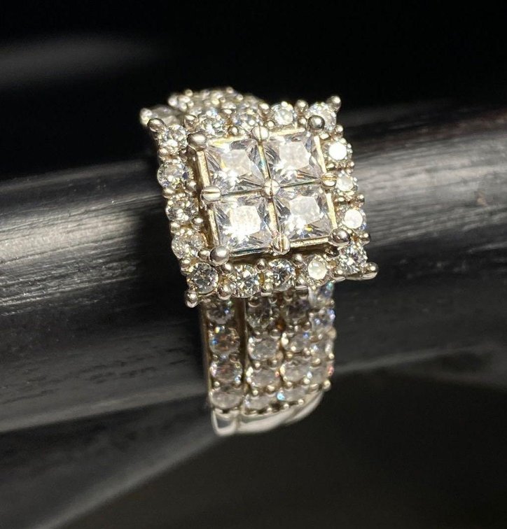 Sterling Silver 925 Mulit-Clear Stone Ring Size 10