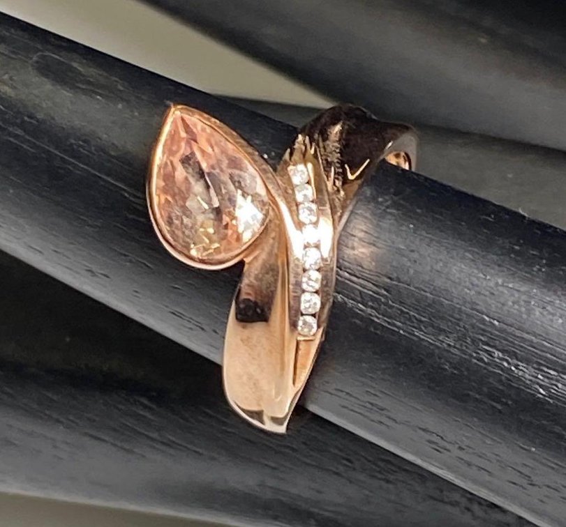 Marked 10K Rose Gold Almond/Tear Drop Shape Ring Size 9
