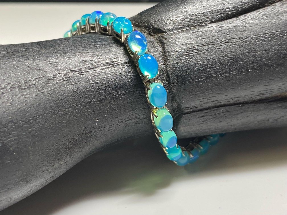 Sterling Silver 925 8" Paraiba Blue Color Opal 7.00ctw Bracelet 