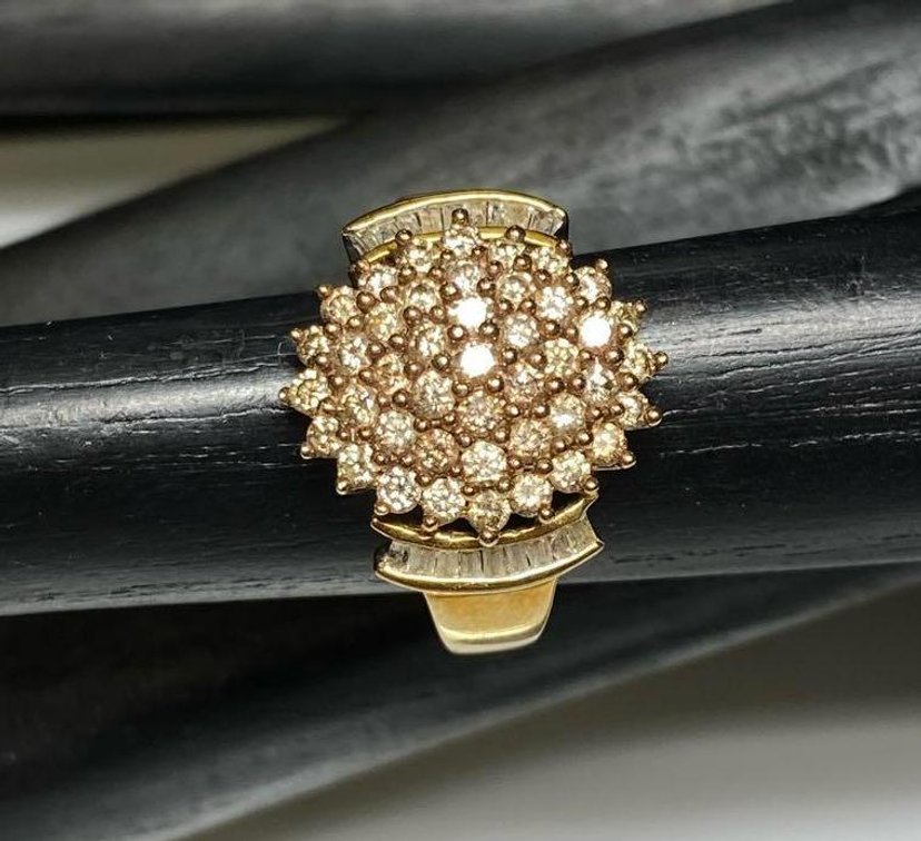 10K Gold Diamond Round Cluster Ring Size 8
