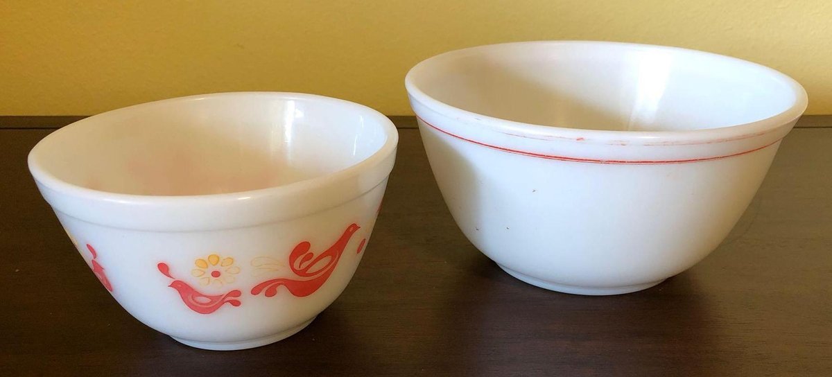 Vintage 1970's Pyrex Nesting Mixing Bowls Friendship Bird