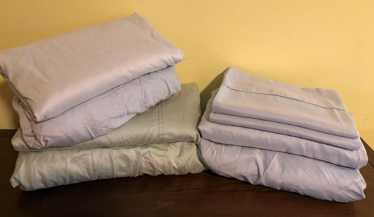 Queen Bedding Lot