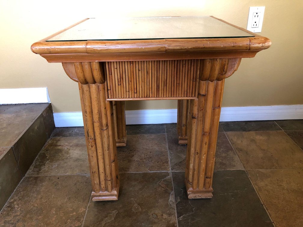 Hawaiian Style End/Entry Table With Glass Top