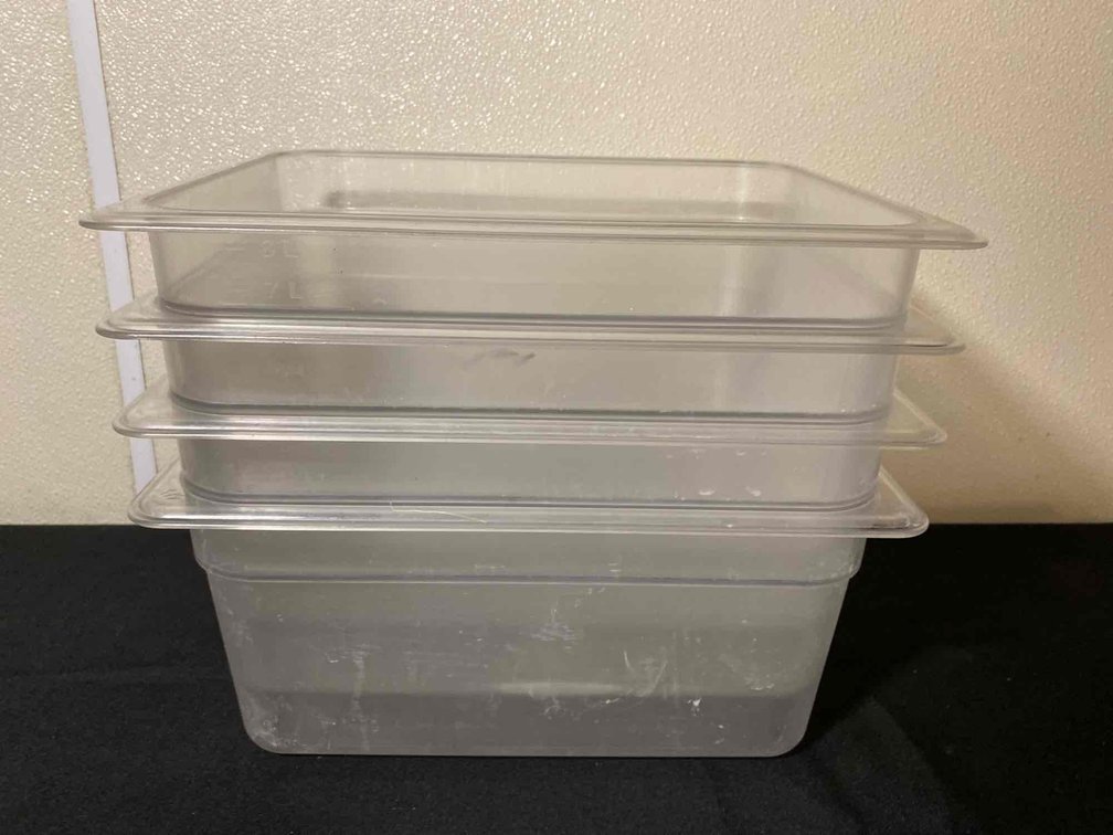 (X's 4) Cambro 12" X 10" Clear Polycarbonate Food Pans 