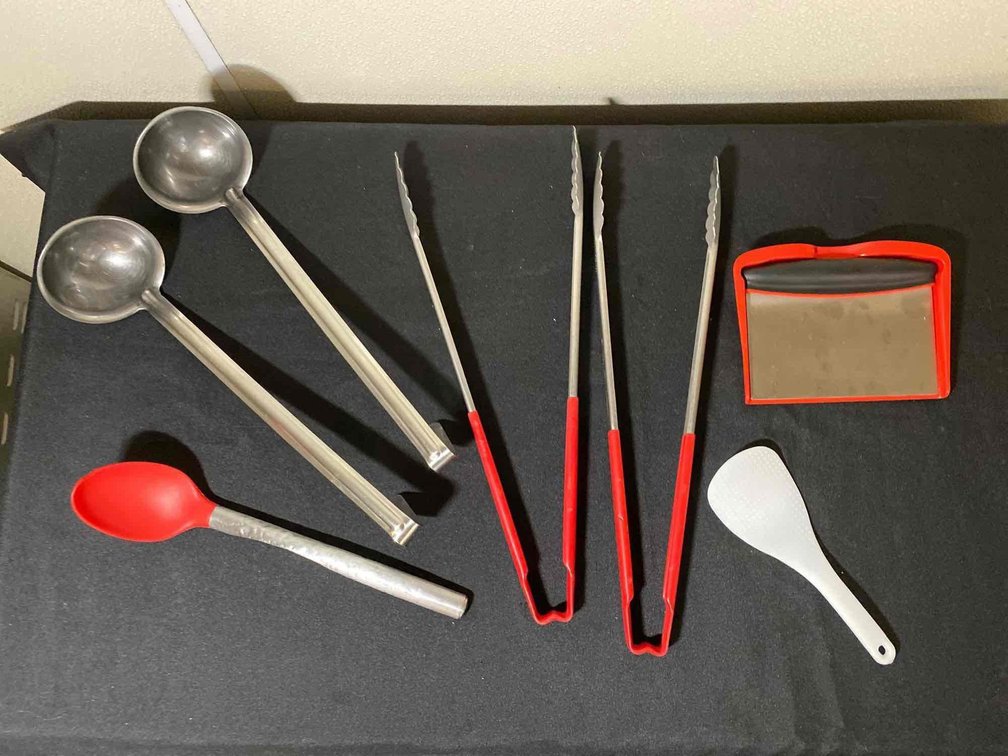 Mixed Lot of Kitchen Utensils