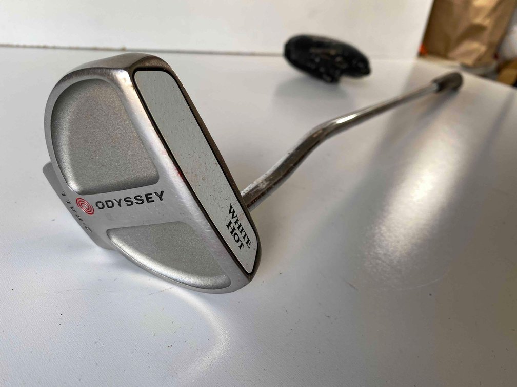 Odyssey 2. Ball White Hot Putter Club 