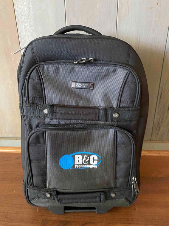 Kenneth Cole Rolling Suitcase