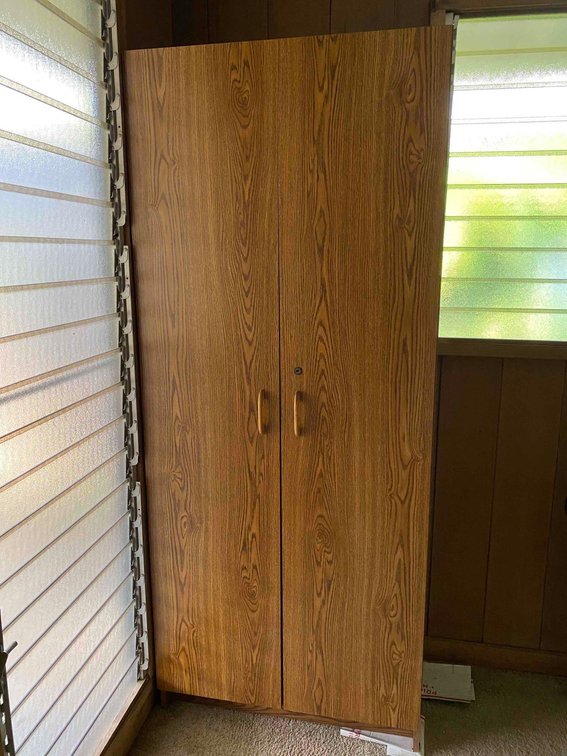 Wardrobe/Closet