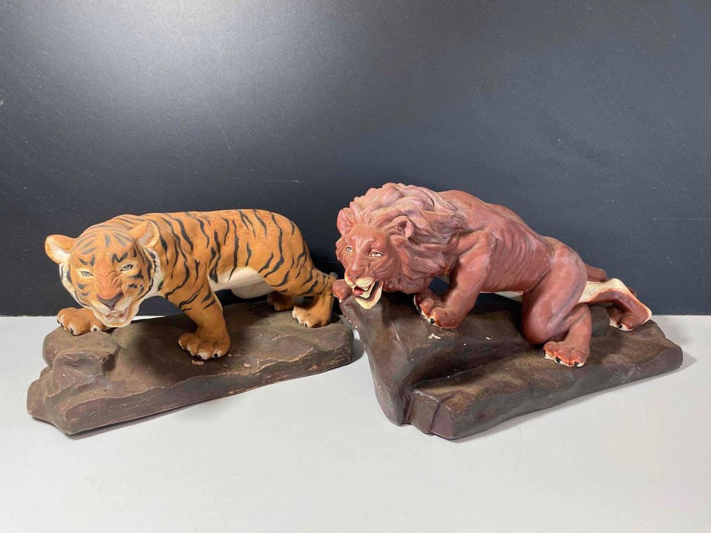 Predatory Cat Statues