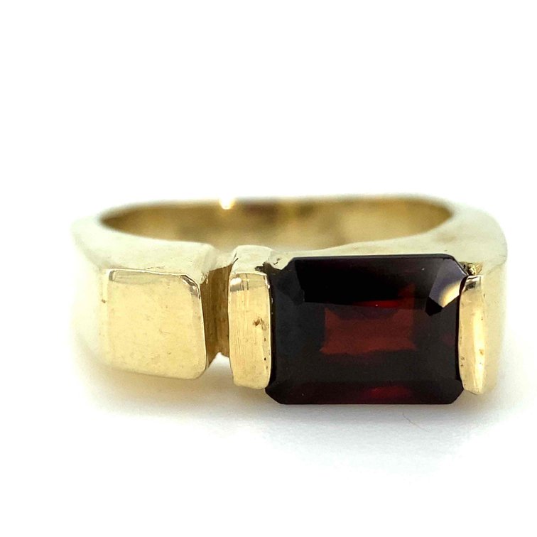 14K Red Garnet Estate Unisex Ring Size 6