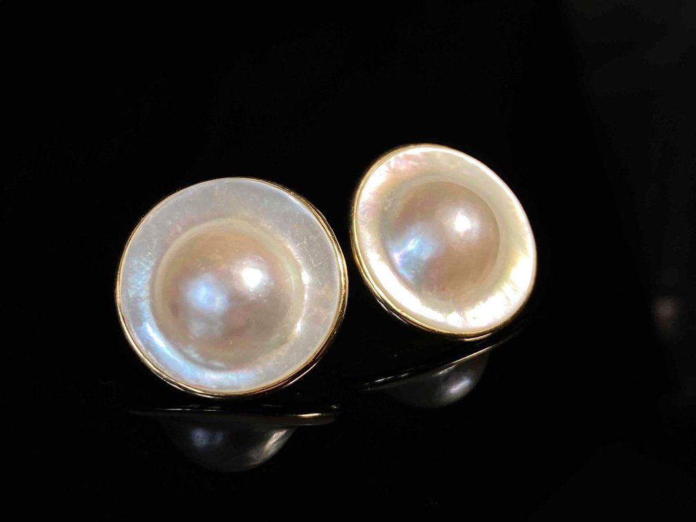 14K Gold White Pearl Stud Estate Earrings