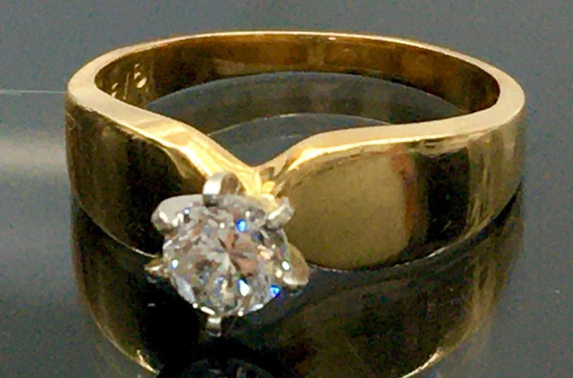 Diamond Solitaire 14 K Solid Gold Ring Size 7