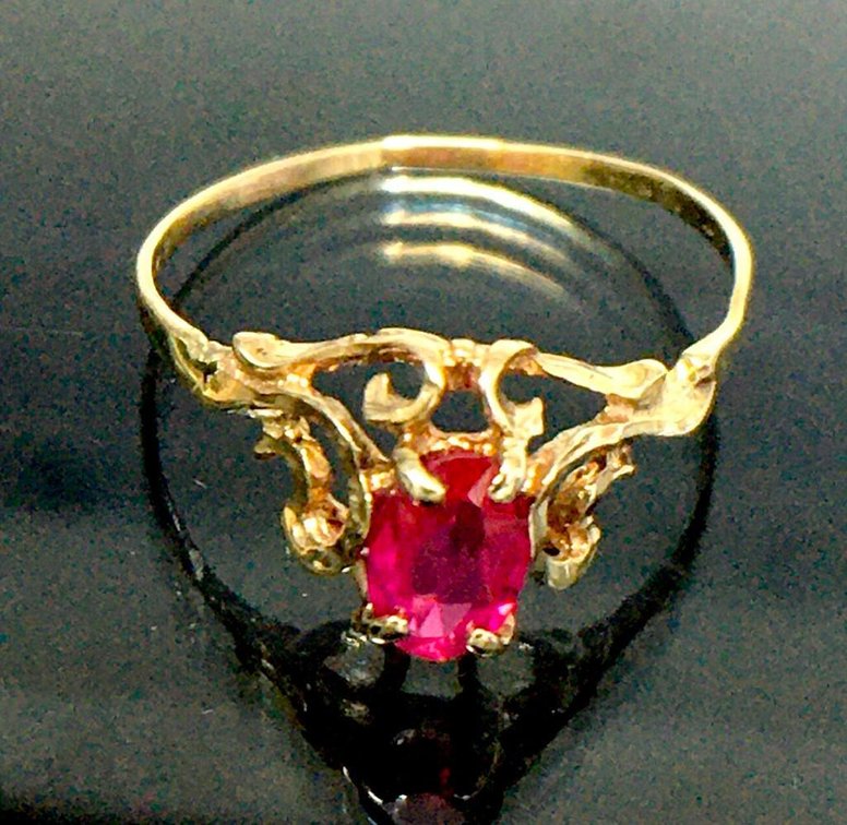 14 Karat Solid Gold Ruby/Sapphire Solitaire Ring