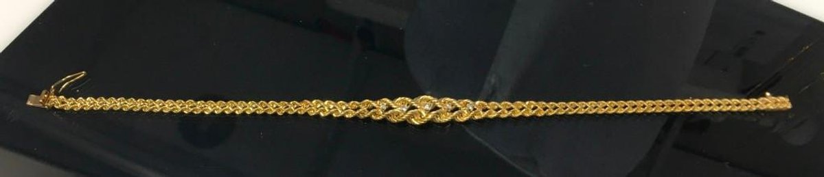 10k Genuine Gold 7.25 Inch Bracelet with 5 White Sparkly Diamonds! Absolutely Stunning! 5 grams