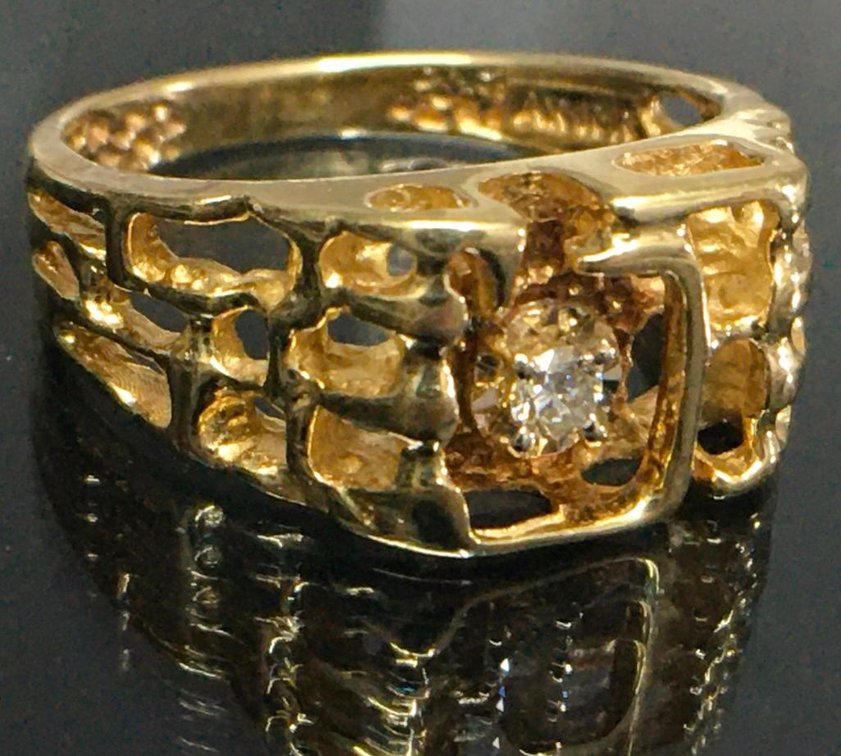10 K Genuine Gold and Diamond Solitaire Ring Bright White and Shiny Diamond 5.8 G Size 10