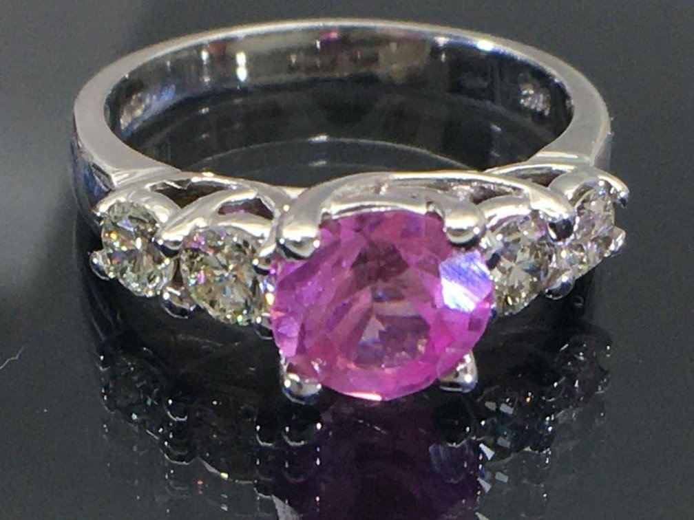 14K Fine White Gold with Pink Sapphire and Diamond Ring! Includes Four Big White Fiery Side Diamonds