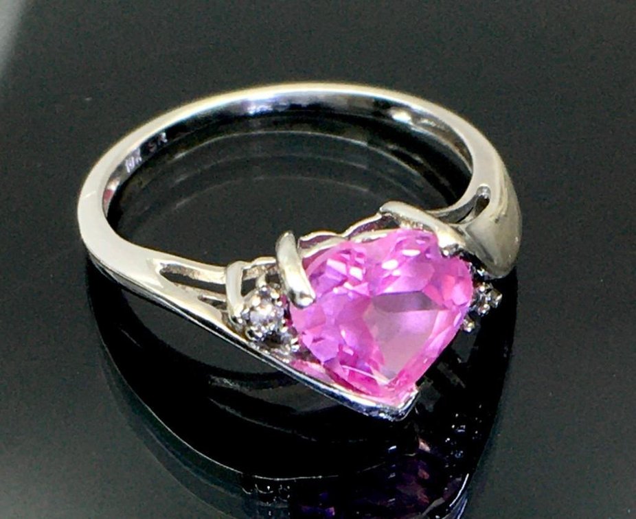 10K Fine White Gold with 1 Carat Center Heart Cut Pink Sapphire and Two Small Side Diamonds Size 5.5