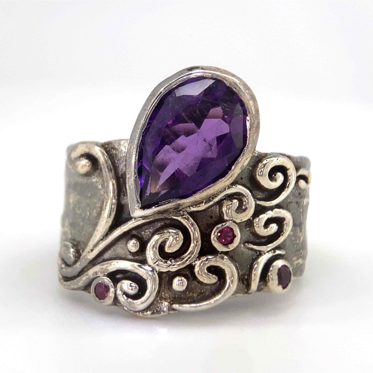 Genuine Amethyst Tear Drop With Red Accent Stones In Antiqued Silver Ring 9.39 Grams  Size 8