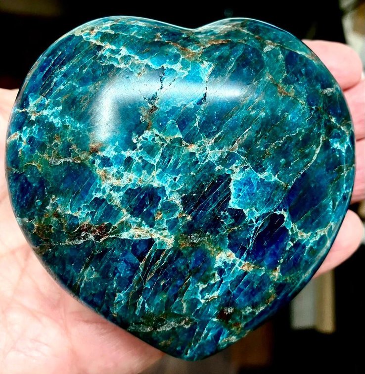 Gorgeous Aqua Blue Hear Stone 