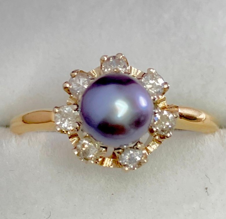 10K Solid Gold Diamonds and Pearl Ring   Size 7