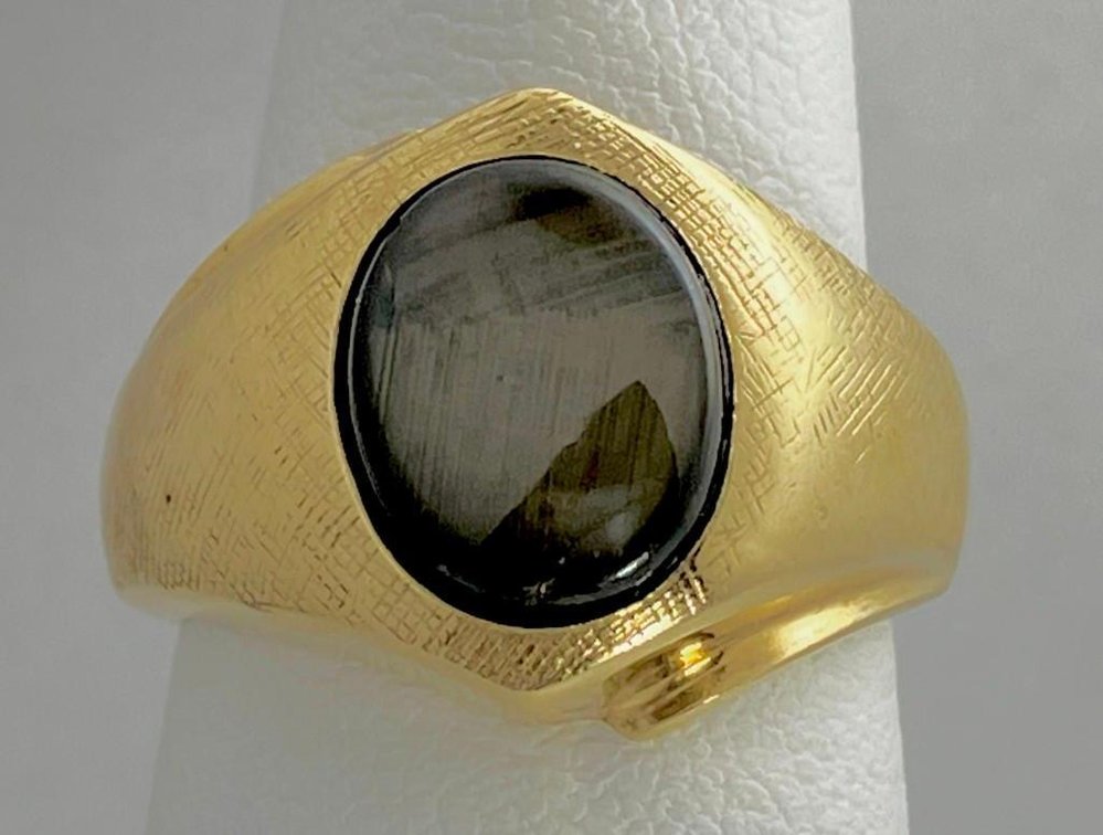 10K Fine Gold Ring with Black Sapphire 6.5 Grams