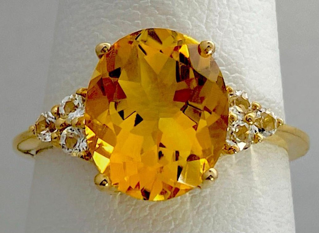 10K Fine Gold Ring With Large Oval Golden Citrine And Topaz 3.3 Grams  Size 7