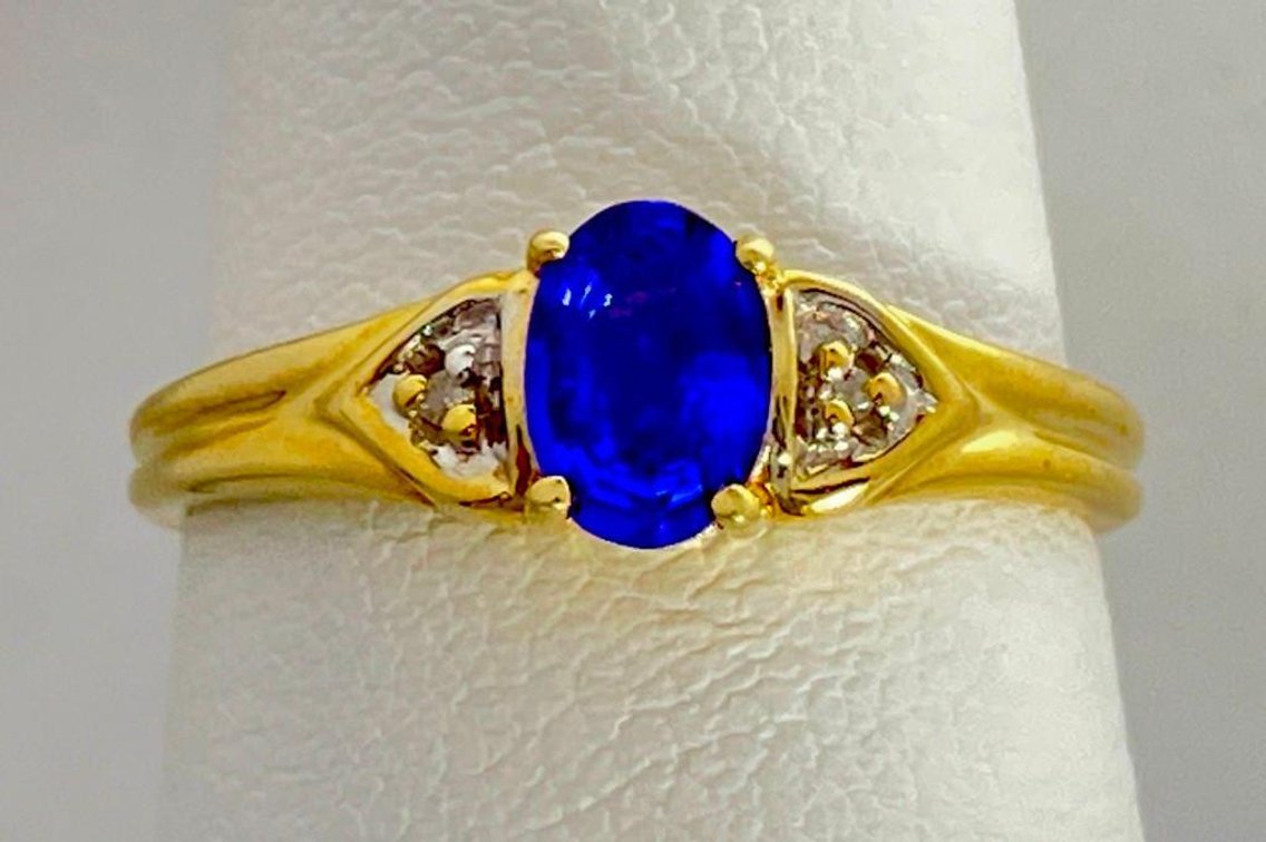 10K Fine Gold Diamond and Blue Sapphire Ring  Size 6