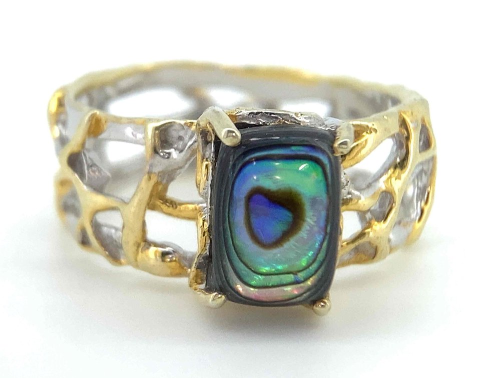 18K Gold Over Sterling Silver With Abalone Shell Center Stone  4.7 Grams   Size 8
