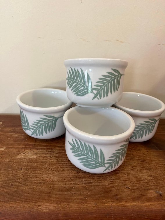 (X’s 4) cordon bleu, soup bowls plate ware 