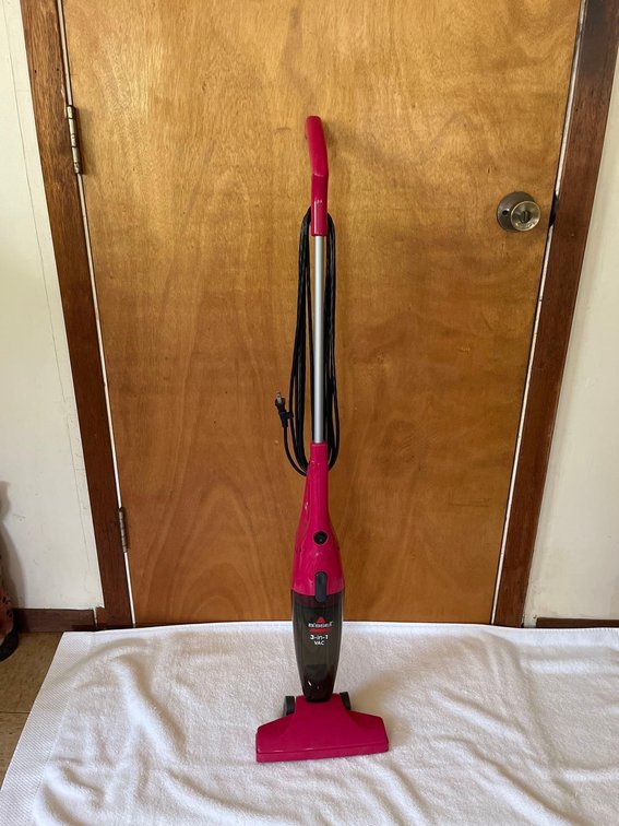 Bissell floor/carpet electric vacuum