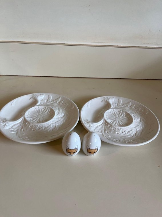 Italian artichoke plates with salt and pepper shakers