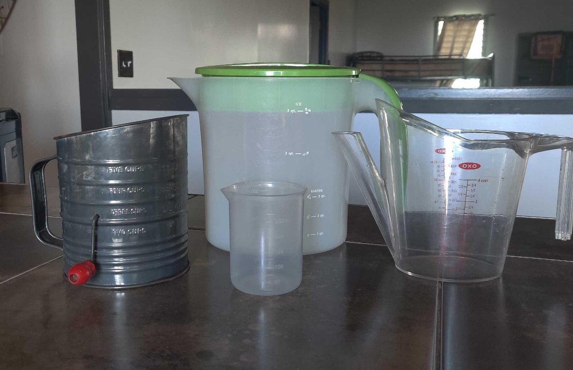 x4 Kitchenware Variety Measuring Cups 