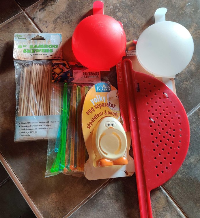 Mix Kitchenware Lot