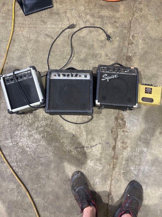 (X's 4) Vintage Guitar amps
