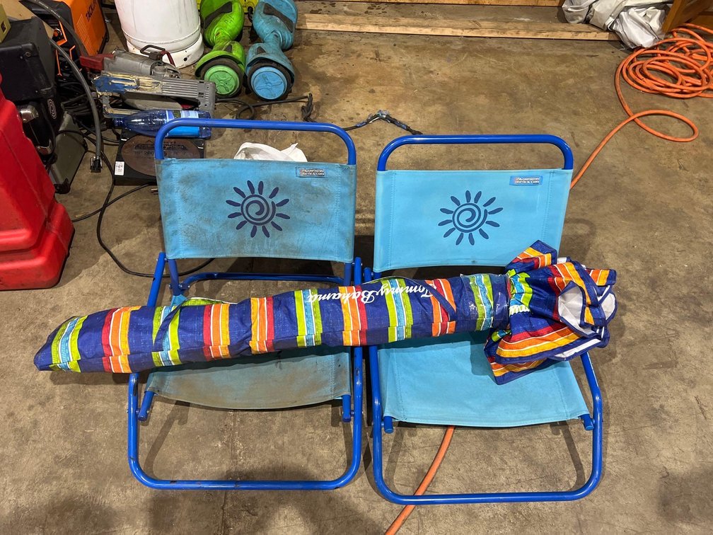 Tommy Bahama Umbrella & Chair combo!