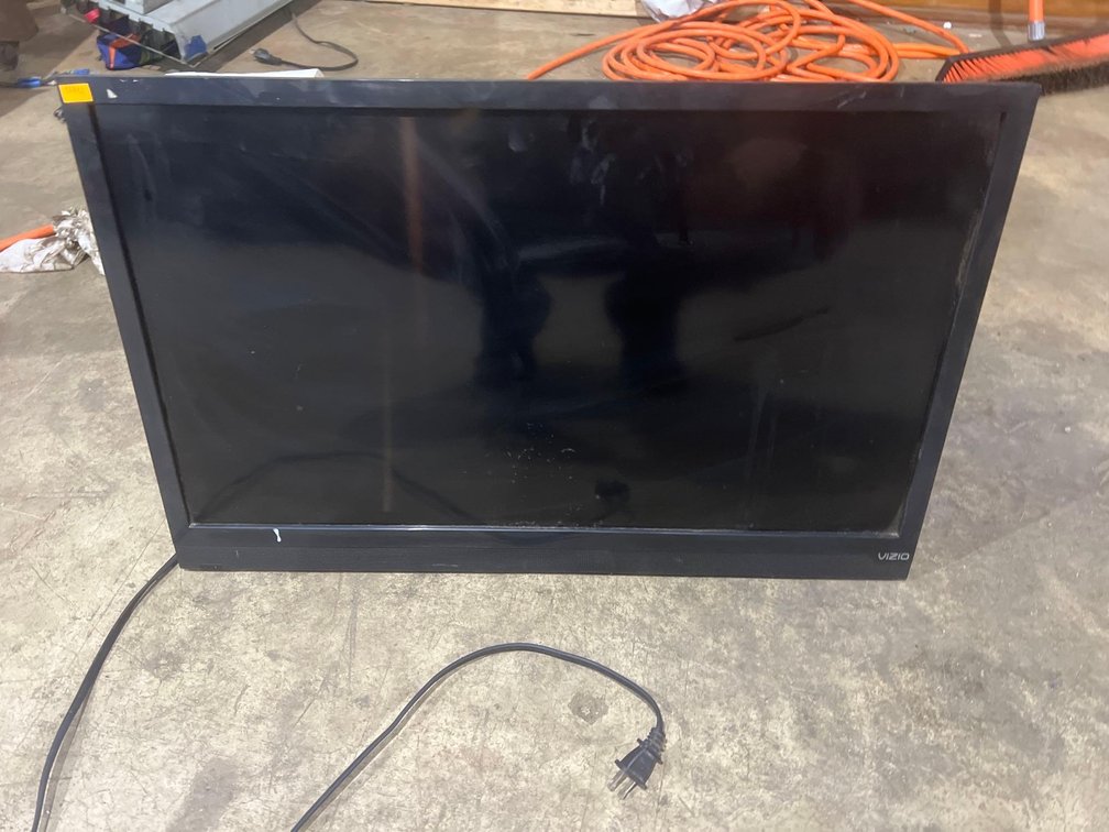 32 in vizio Gaming Monitor or TV HD