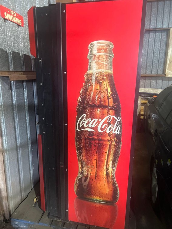 Coco Cola Soda Machine!