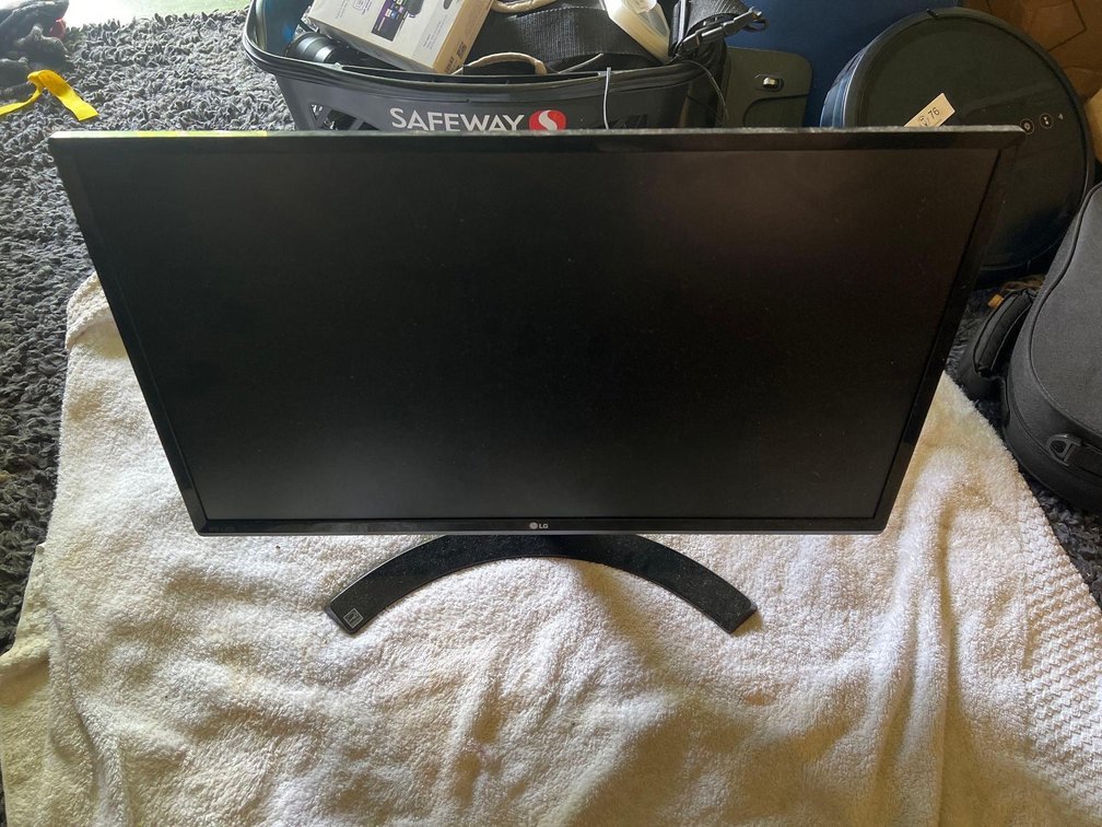 Ultra thin 24 Inch Computer Monitor