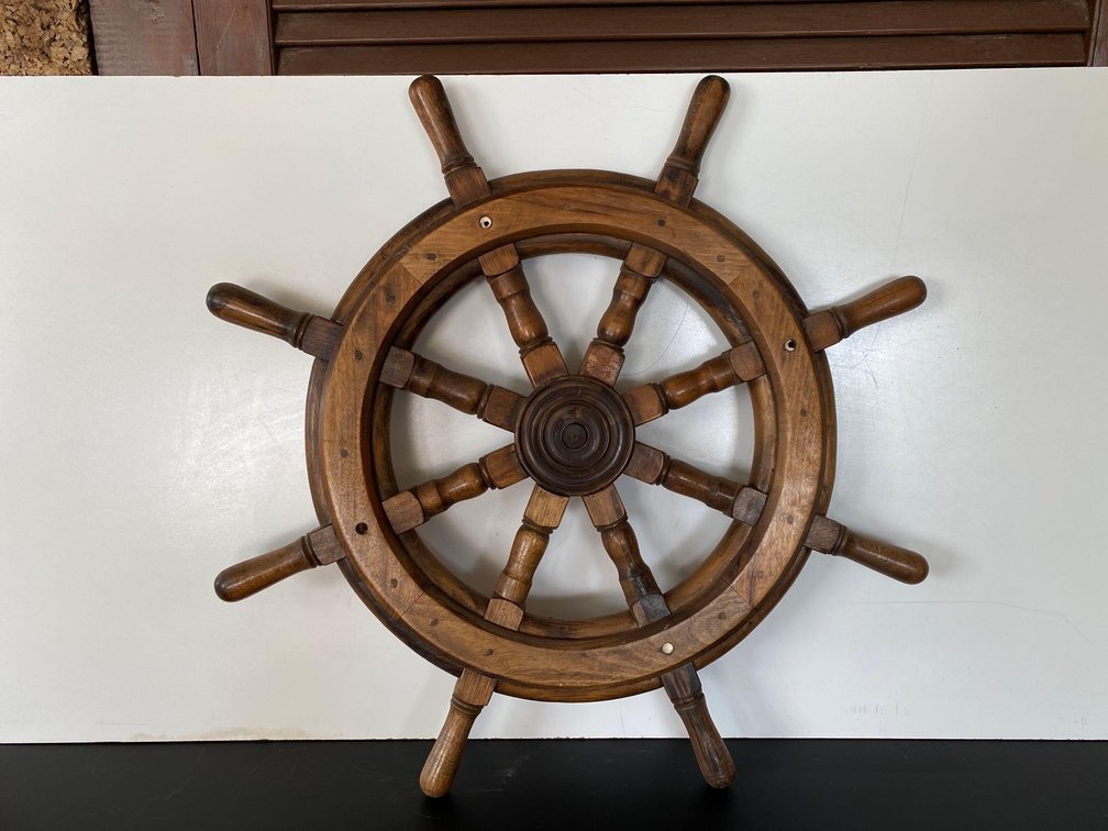 24" Round Hand Crafted Fine Wood Nautical Ship Wheel 