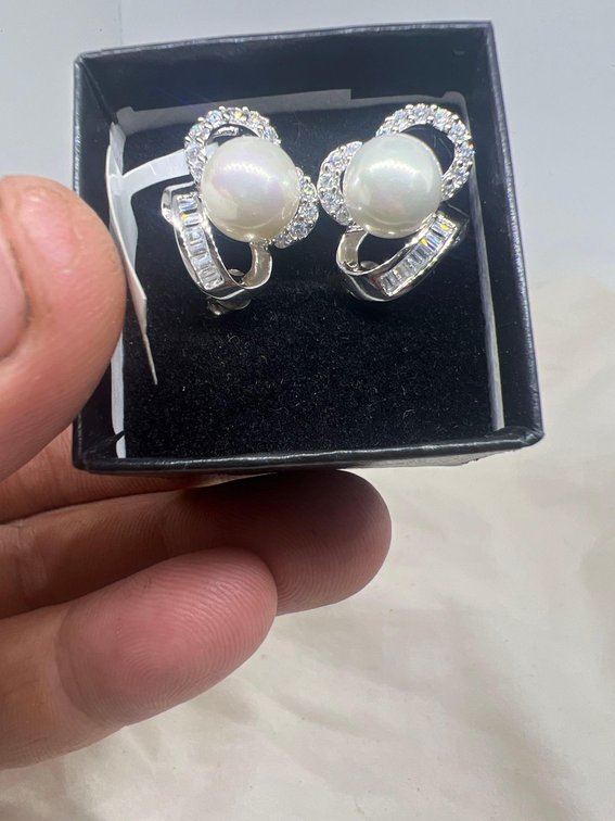 Beautiful 925 Silver white pure earring with Cubic BRAND NEW