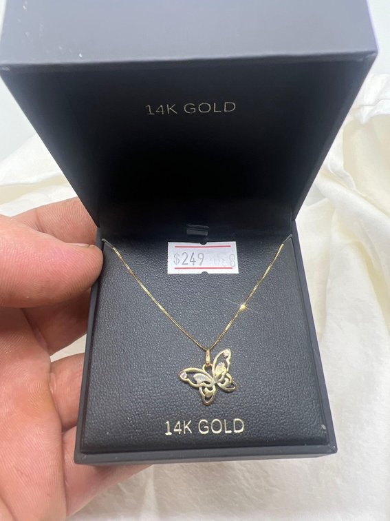 BRAND NEW 14kt GOLD Butterfly Necklace