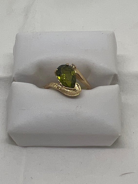 1.5 CARAT PEAR SHAPED EMERALD In 14k SOLID GOLD VINTAGE RING! $3000 ring!