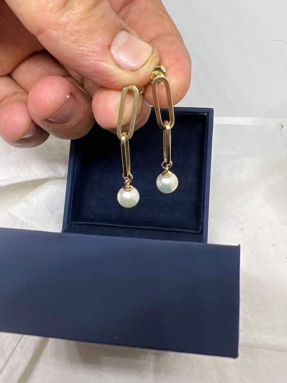 BRAND NEW SOLID 14k GOLD PAPER CLIp EARRINGS WITH WHITE PEARLS, With COA AND CERTIFICATE $699 at Costco