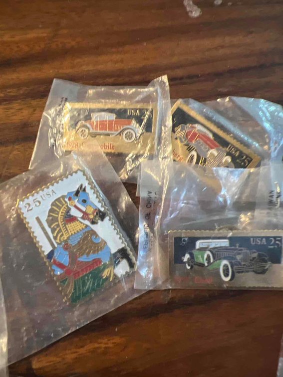 5 RARE Collectors pins all NEW UNTOUCHED
