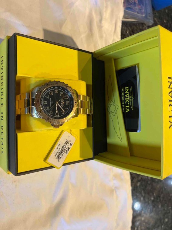Brand New Men GOLD Invictica Watch With tag $595.00 