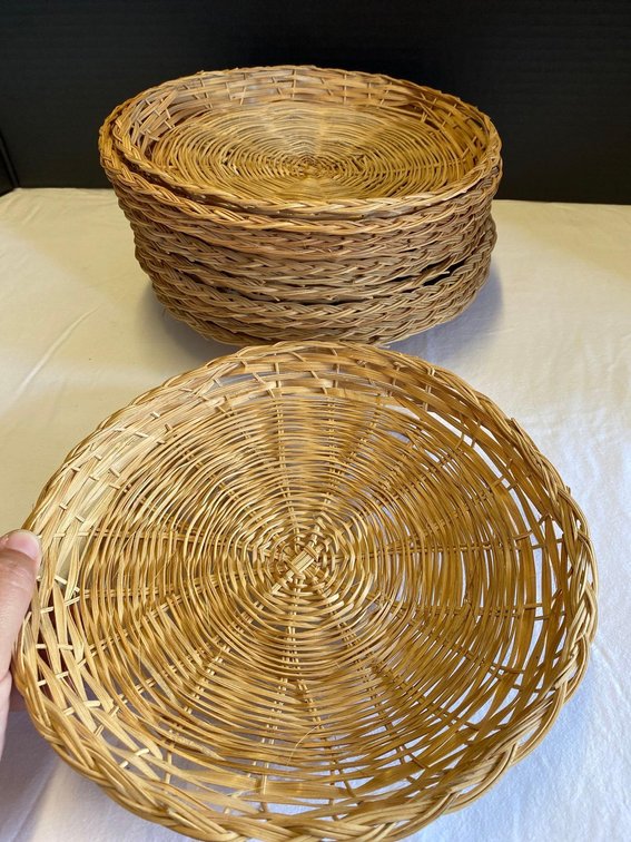 12 Wicker Paper Plate Holders