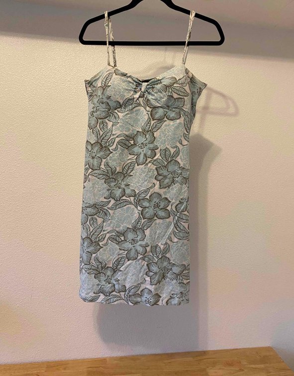 (L) Tommy Bahama Dress