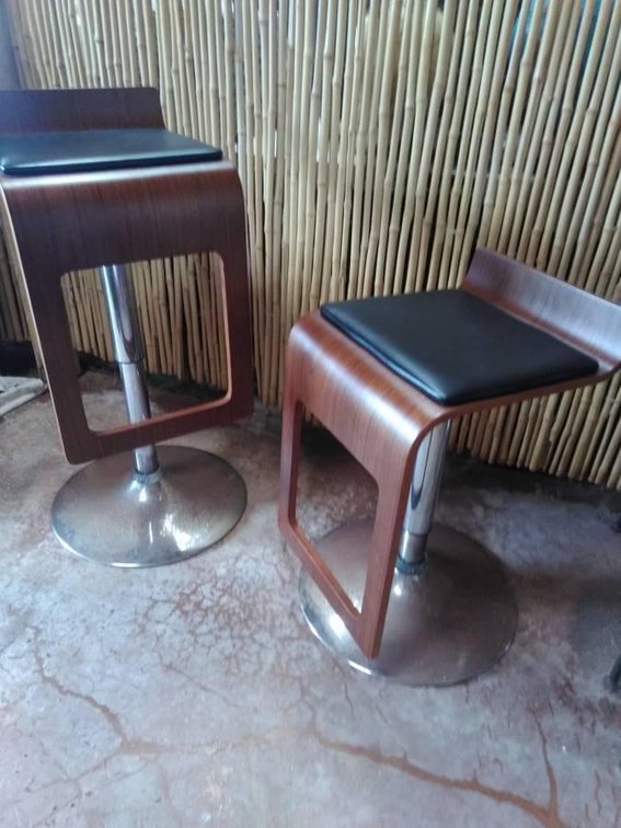 (X's 2) Cool Swivel Adjustable Height Stools