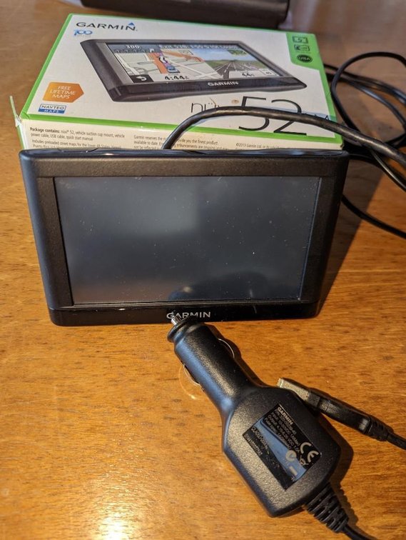 Garmin NUVI 52Lm GPS Navigation System