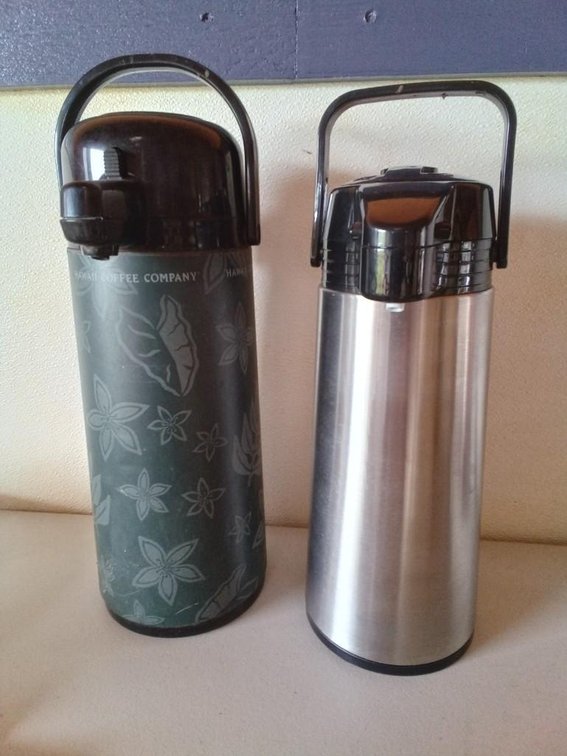 Thermos Vacuum Jug